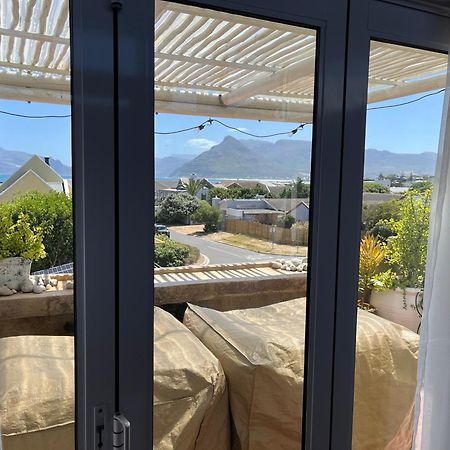 Storyhouse In Kommetjie Exterior photo