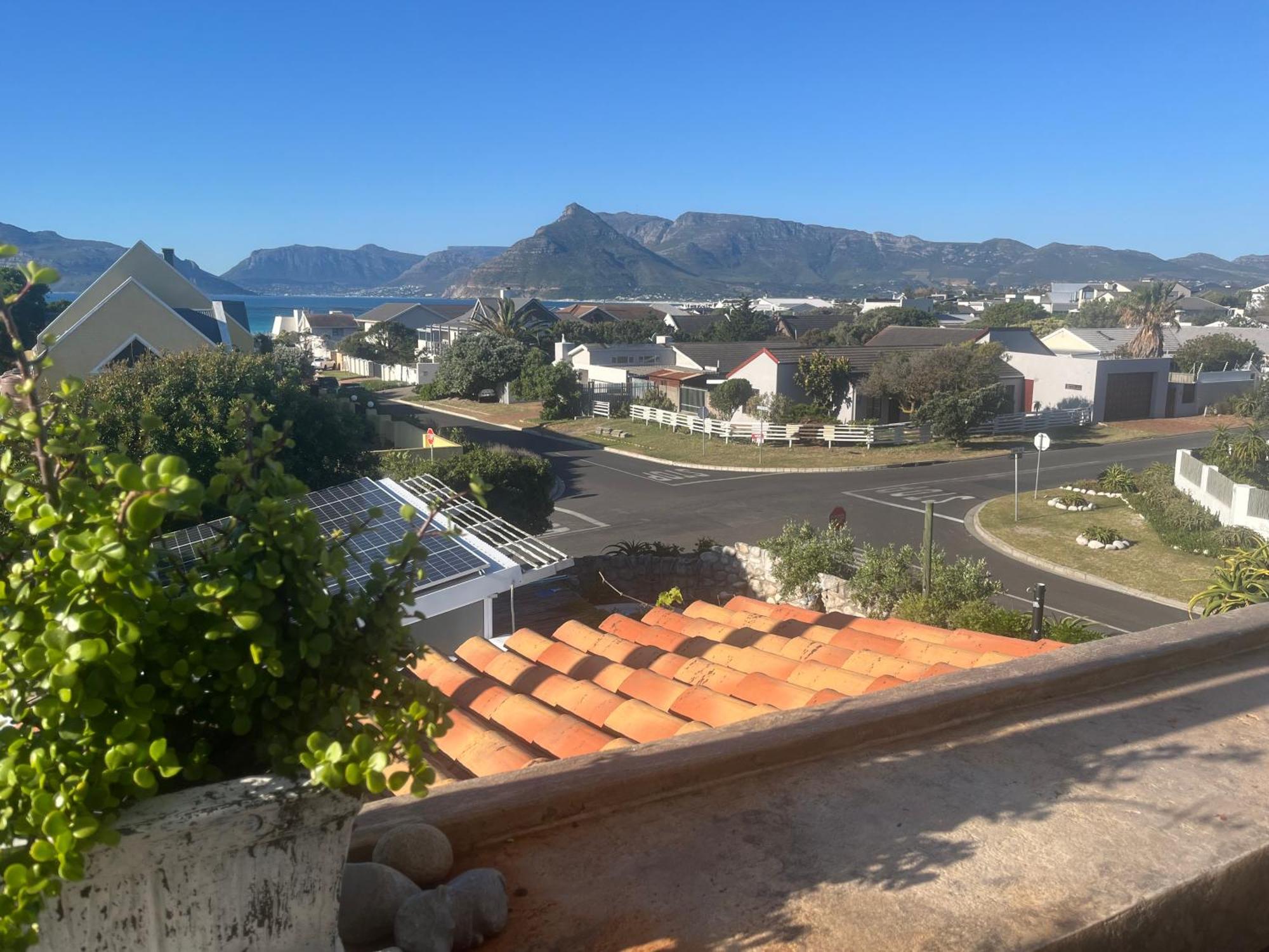 Storyhouse In Kommetjie Exterior photo