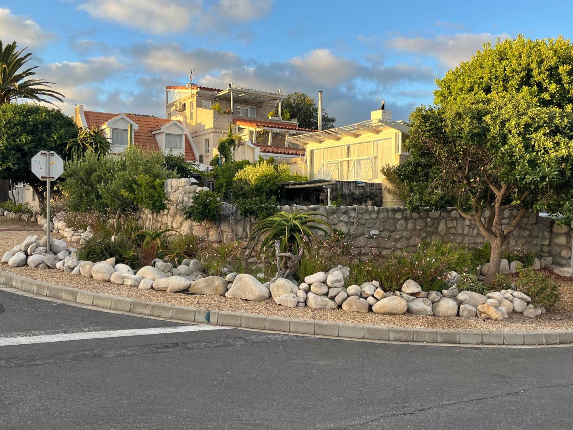 Storyhouse In Kommetjie Exterior photo