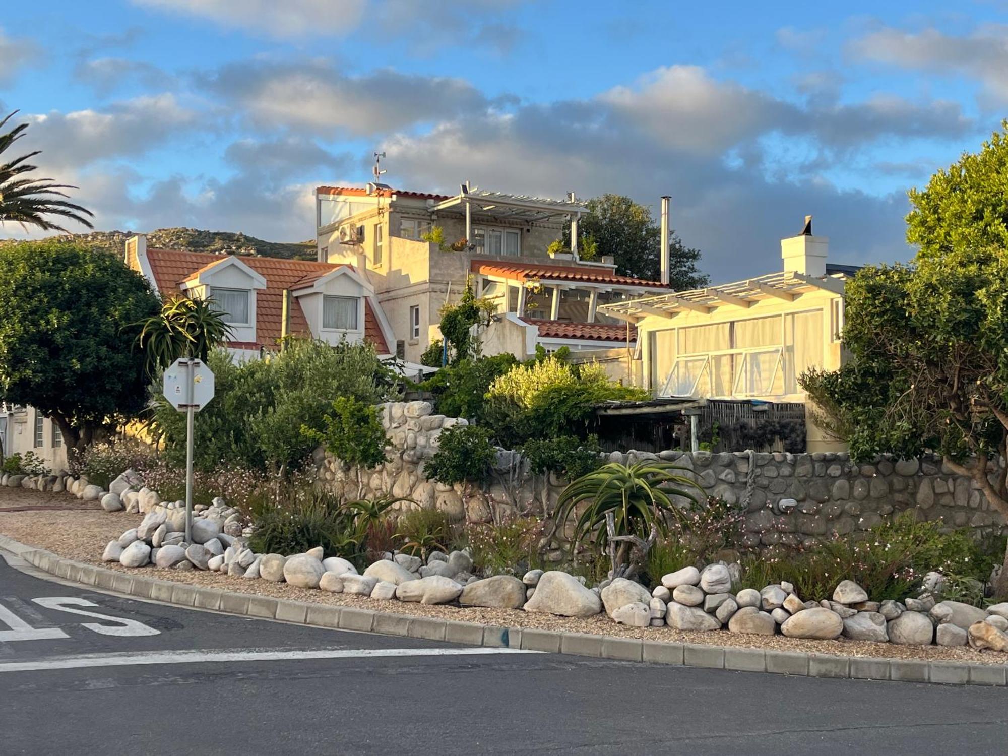 Storyhouse In Kommetjie Exterior photo